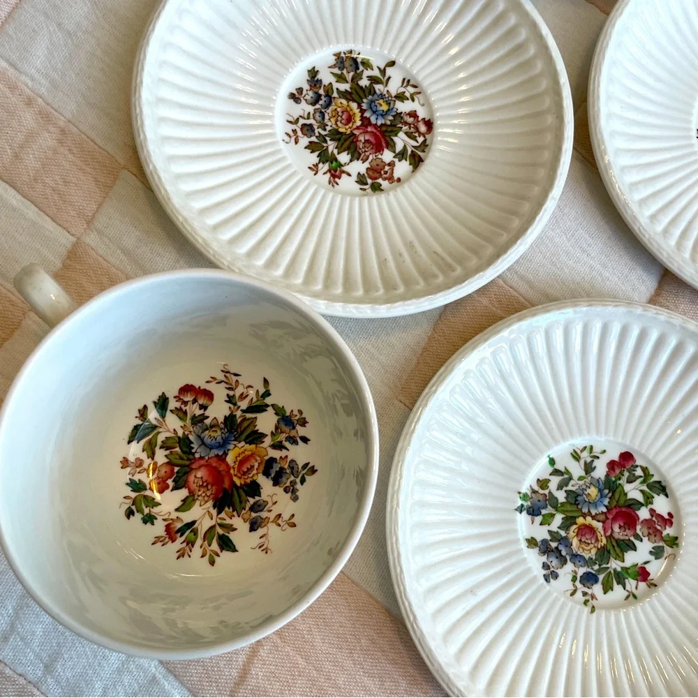 ADORABLE Wedgwood Edme Conway Sets, 2 Cups and 3 Saucers,‎ Vintage